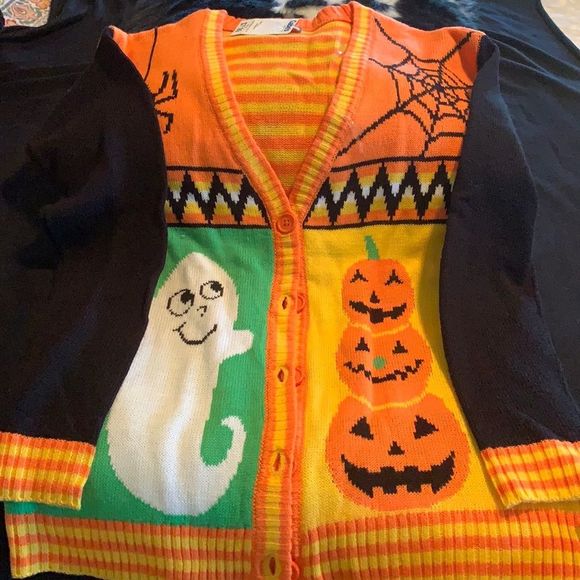 Festive Halloween Sweater - Picture 1 of 15